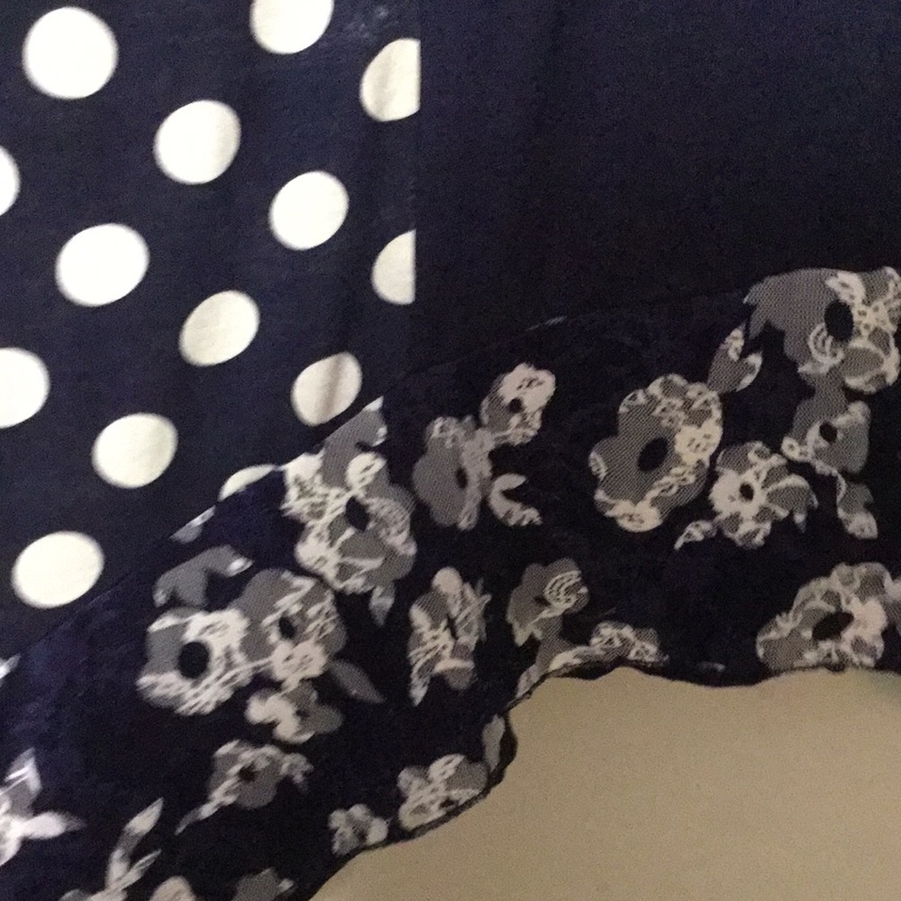💥SOLD💥Mix print top! - Picture 4 of 8